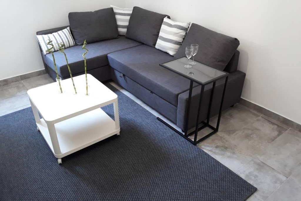 Cozy Apartment For 4 In Kolonaki, Lycabettus Aten Exteriör bild