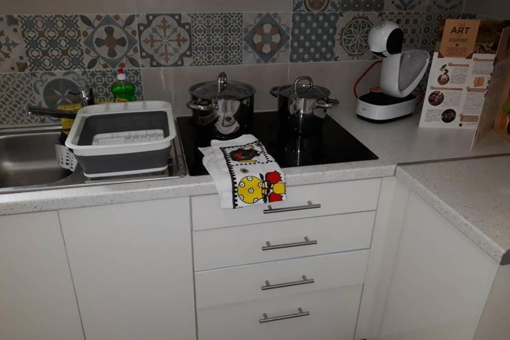 Cozy Apartment For 4 In Kolonaki, Lycabettus Aten Exteriör bild