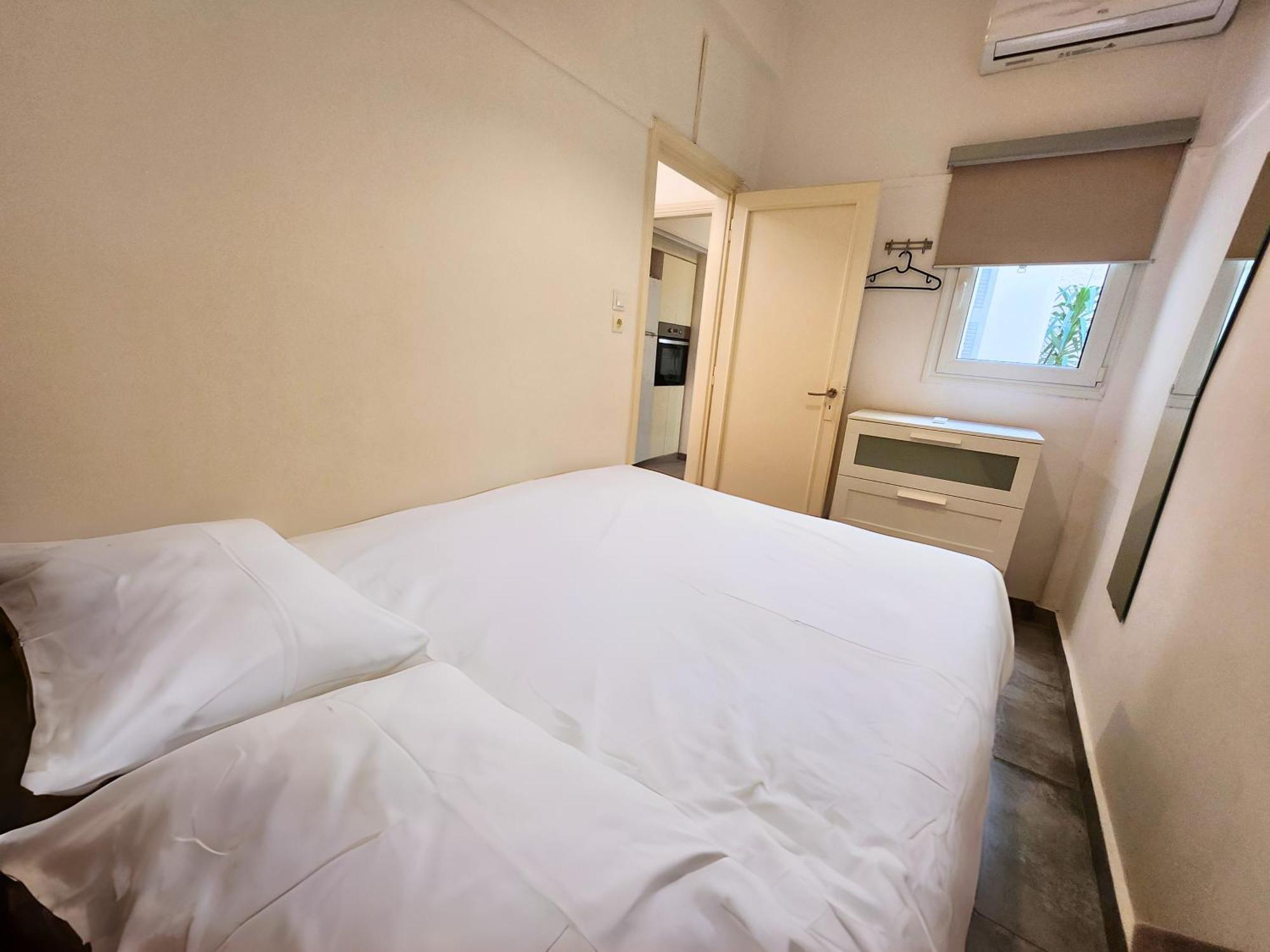 Cozy Apartment For 4 In Kolonaki, Lycabettus Aten Exteriör bild